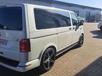Gebraucht VW Transporter 150 PS (110 kW) 2016 Oryxweiss Van