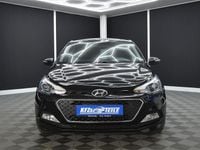 Gebraucht Hyundai i20 Style 101 PS (74 kW) 2015 Schwarz Kleinwagen