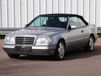 Gebraucht Mercedes E220 Edition 150 PS (110 kW) 1997 Brilliant silber Cabrio