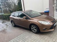 Gebraucht Ford Focus SYNC Edition 105 PS (77 kW) 2013 Braun Kombi