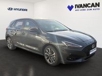Neu Hyundai i30 Advantage 101 PS (74 kW) 2025 Cypress green Limousine