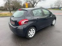 Gebraucht Peugeot 208 68 PS (50 kW) 2015 Lack grau hurricane/deckende Kleinwagen
