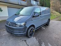 Gebraucht VW Transporter 150 PS (110 kW) 2019 Grau Van