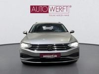 Gebraucht VW Passat 150 PS (110 kW) 2022 Silber Kombi
