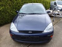 gebraucht Ford Focus 1,6 mit 4 Türen und Klima