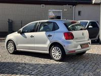 Gebraucht VW Polo 75 PS (55 kW) 2017 Silber Kleinwagen