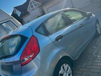 Gebraucht Ford Fiesta 90 PS (66 kW) 2008 Blau Kleinwagen