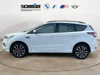 Gebraucht Ford Kuga ST-Line 150 PS (110 kW) 2019 Frostweiß uni SUV