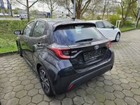 gebraucht Toyota Yaris Hybrid Club Basis + Comfort-Paket