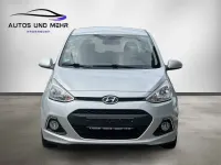 Gebraucht Hyundai i10 Intro Edition 67 PS (49 kW) 2014 Sleek silver (silber) Kleinwagen