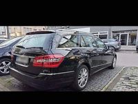 Gebraucht Mercedes E200 Elegance 184 PS (135 kW) 2012 Schwarz Kombi