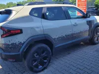 Neu Dacia Duster 154 PS (113 kW) 2026 Shiste grau SUV
