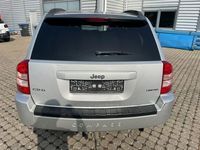 Gebraucht Jeep Compass Limited 140 PS (102 kW) 2008 Silber SUV