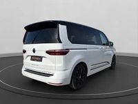 Second-hand VW Multivan Edition 136 CP (100 kW) 2023 Alb Monovolum