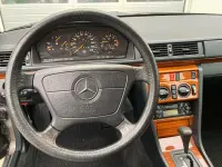 Gebraucht Mercedes 220 150 PS (110 kW) 1993 Grau Limousine
