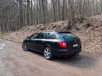 Gebraucht Skoda Superb Elegance 140 PS (102 kW) 2012 Schwarz Kombi