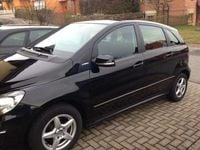 Gebraucht Mercedes B180 116 PS (85 kW) 2010 Schwarz Van / Kleinbus