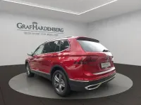 Gebraucht VW Tiguan Allspace Elegance 200 PS (147 kW) 2024 Kings red metallic SUV