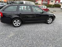 Gebraucht Skoda Octavia Elegance 105 PS (77 kW) 2011 Schwarz Kombi