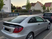 Second-hand Mercedes C180 143 CP (105 kW) 2003 Argintiu Coupe