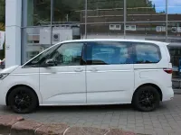 Gebraucht VW Multivan Style 150 PS (110 kW) 2025 Candyweiß Van / Kleinbus