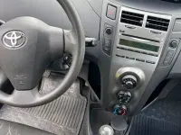 Gebraucht Toyota Yaris 69 PS (50 kW) 2009 Grau Kleinwagen