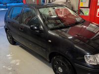 Gebraucht VW Polo 60 PS (44 kW) 2001 Schwarz Kleinwagen