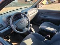 Second-hand Renault Clio II 75 CP (55 kW) 2008 Albastru Hatchback