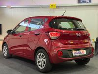 Gebraucht Hyundai i10 Classic 67 PS (49 kW) 2017 Rot Kleinwagen