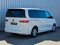 Gebraucht VW Multivan Life 150 PS (110 kW) 2023 Candyweiss Van / Kleinbus