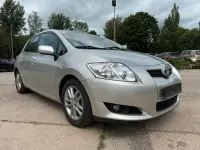 Gebraucht Toyota Auris Life 132 PS (97 kW) 2010 Silber Kleinwagen