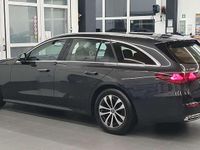 Gebraucht Mercedes E200 204 PS (150 kW) 2024 Grau Kombi