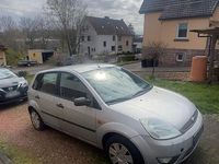 Gebraucht Ford Fiesta 80 PS (58 kW) 2003 Silber Kleinwagen