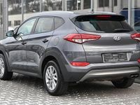 Gebraucht Hyundai Tucson Intro Edition 177 PS (130 kW) 2015 Thunder grey metallic SUV