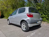 Gebraucht Toyota Yaris 68 PS (50 kW) 2002 Silber Limousine
