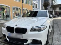 Gebraucht BMW 550 407 PS (299 kW) 2011 Weiß Limousine