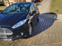 Gebraucht Ford Fiesta 101 PS (74 kW) 2016 Schwarz Kleinwagen