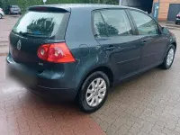 Gebraucht VW Golf V 105 PS (77 kW) 2005 Blau Kleinwagen