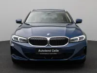 Gebraucht BMW 320 Sport Line 184 PS (135 kW) 2023 Phytonicblau metallicc1mbeige Limousine