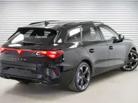 Neu Cupra Leon 204 PS (150 kW) 2026 Midnight black Kombi