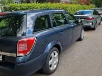Gebraucht Opel Astra 105 PS (77 kW) 2007 Blau Limousine
