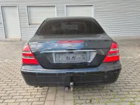 Gebraucht Mercedes E220 Classic 150 PS (110 kW) 2003 Schwarz Limousine