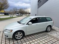 Gebraucht Volvo V50 Business Edition 177 PS (130 kW) 2011 Weiß Kombi