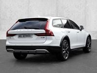 Gebraucht Volvo V90 CC Ultimate 250 PS (183 kW) 2024 Weiss Kombi