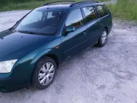 Gebraucht Ford Mondeo 125 PS (91 kW) 2001 Grün Kombi