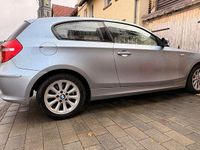 Gebraucht BMW 118 143 PS (105 kW) 2008 Silber Kleinwagen