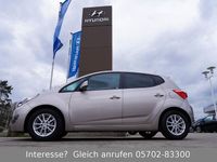 Gebraucht Hyundai i20 Space Plus 125 PS (91 kW) 2018 Gold Van / Kleinbus