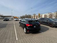 Gebraucht Ford Focus Cool & Connect 101 PS (74 kW) 2021 Schwarz Kombi