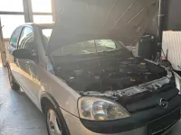Używany Opel Corsa 75 KM (55 kW) 2002 Srebrny Hatchback