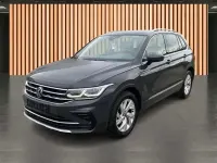 Gebraucht VW Tiguan Elegance 150 PS (110 kW) 2024 Grau uranograu SUV